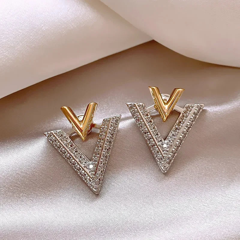 ULIZ Korea New Design Fashion Jewelry Gold Plated Luxury Zircon Letter V Earrings Elegant Women's Evening Party Accessories