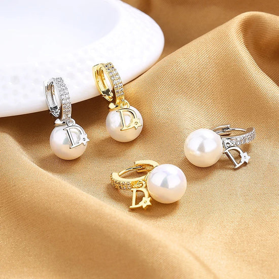 Korean Version Pearl High-end Feeling Light Luxury Trendy Temperament D-letter Atmospheric Earrings for Women Jewelry.